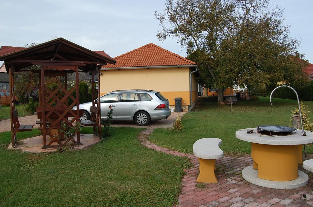 Mediterran Vendeghaz Nagyatád Zewnętrze zdjęcie